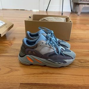 Yeezy Boost Men Size 5.5 Carbon Blue Like NEW